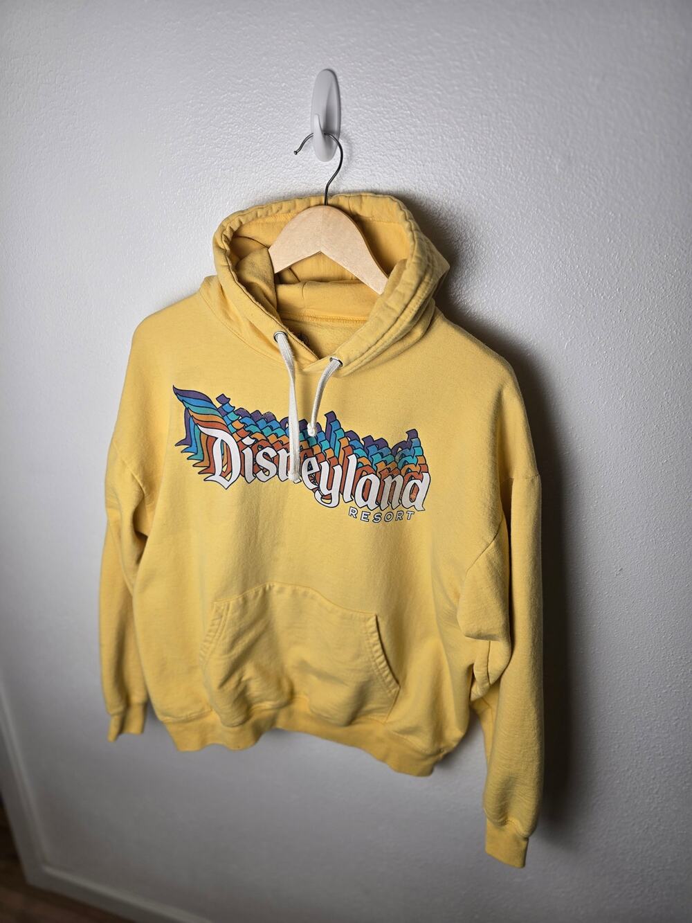 Disneyland Resort Hoodie Adult L Yellow Retro Rainbow Logo Disney Parks 2021